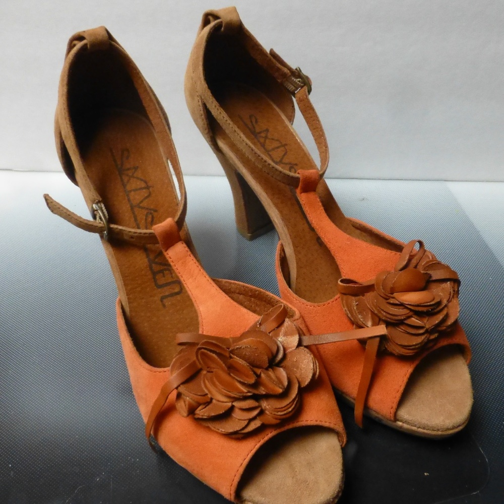 anthropologie t-strap heels suede orange tan